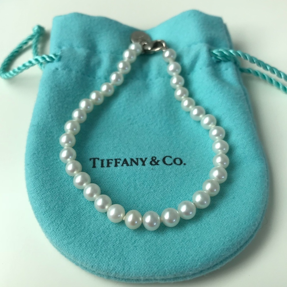 Tiffany & Co. Pearl Bracelet (LIKE NEW)